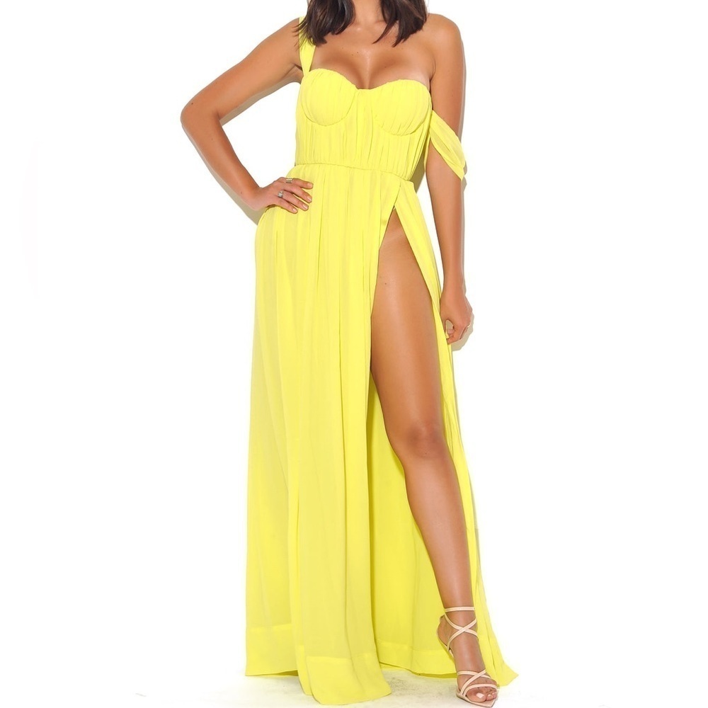 NWT Yellow Miss Circle New York High Slit Yellow Chiffon Maxi Dress Size S